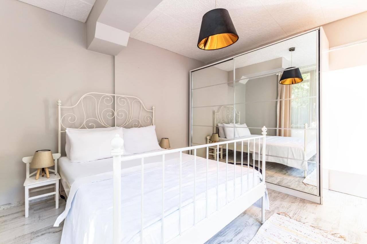 Daire Flat W Garden 10 Min To Bull Statue In Kadikoy